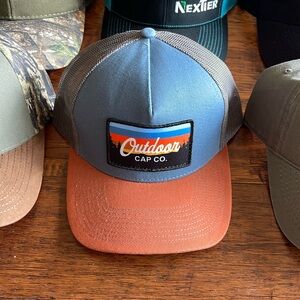 Outdoor Cap trucker lot